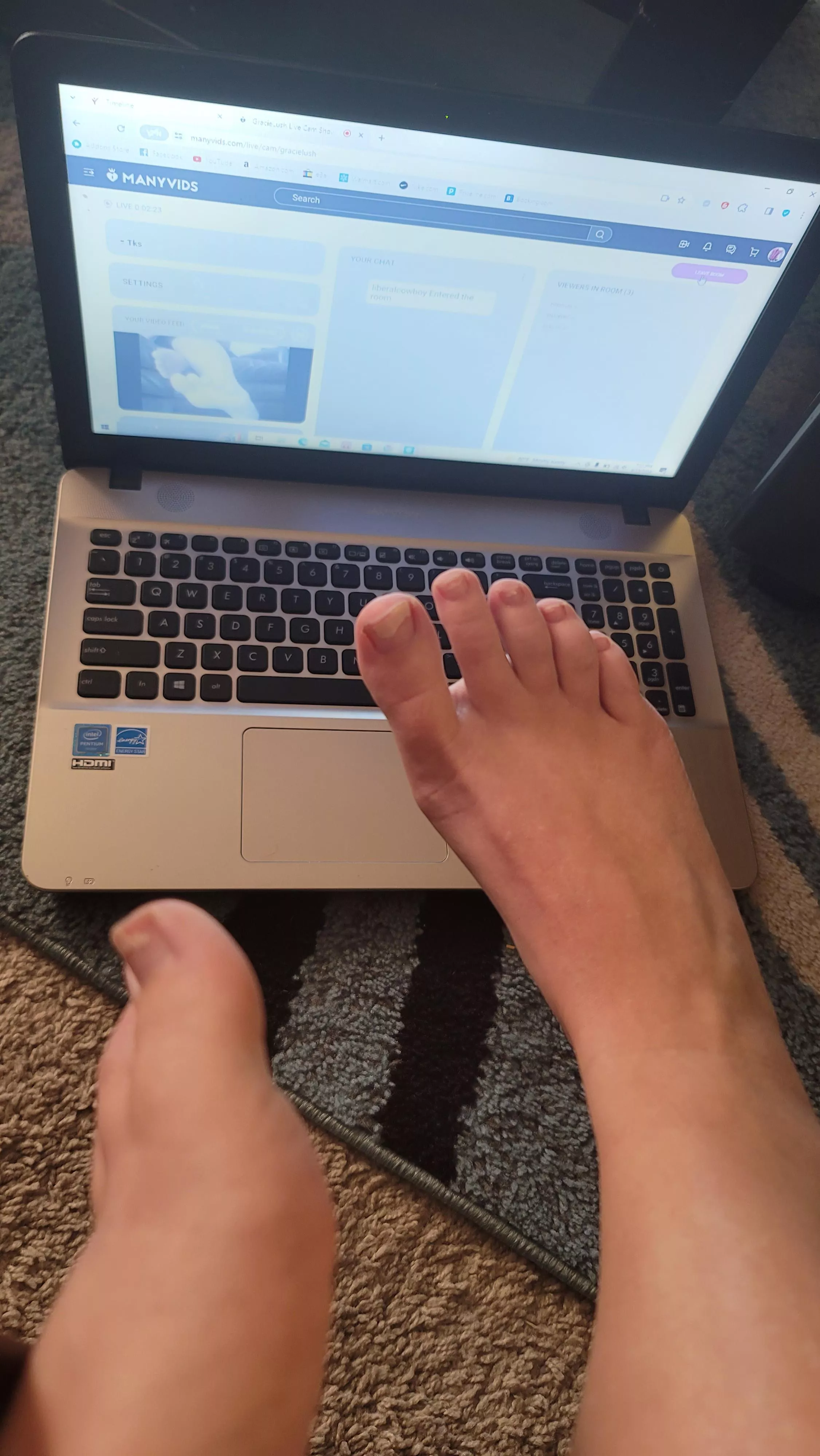 Live foot stream