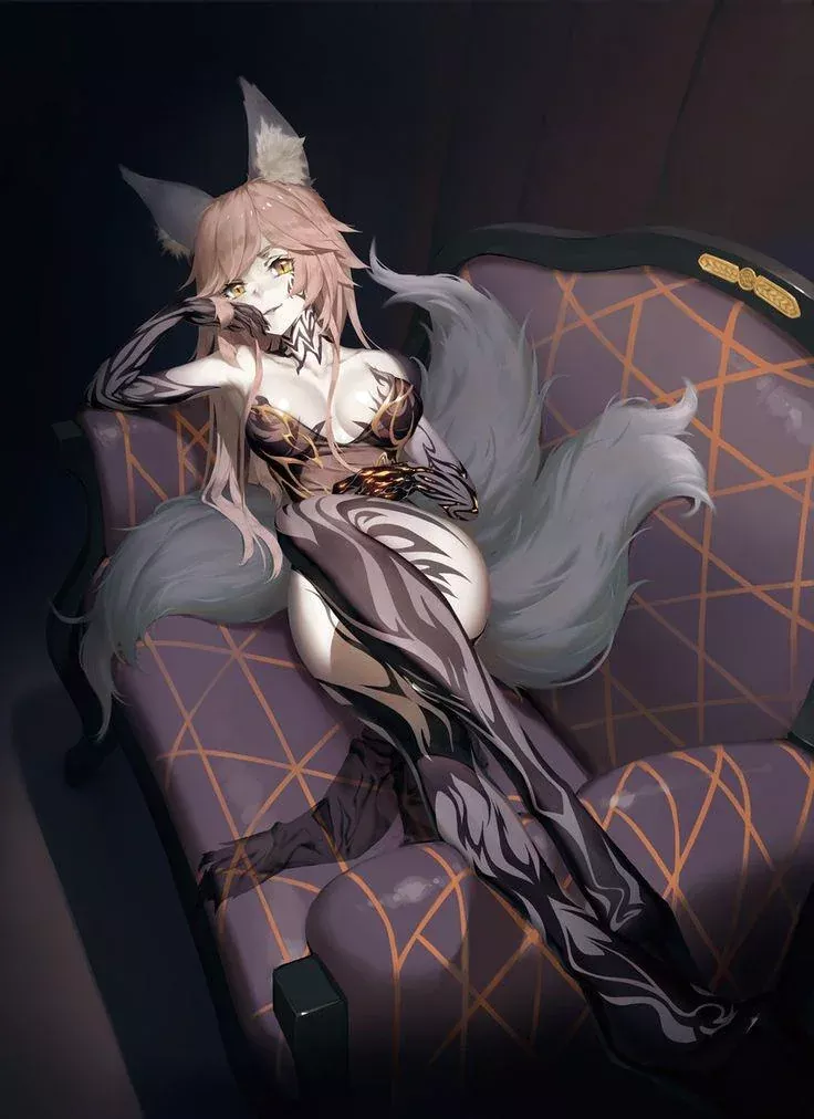 Looking sexy tamamo 