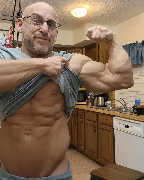 Popeye ate spinach. I eat matzo meal. Just a silly Jewish man...