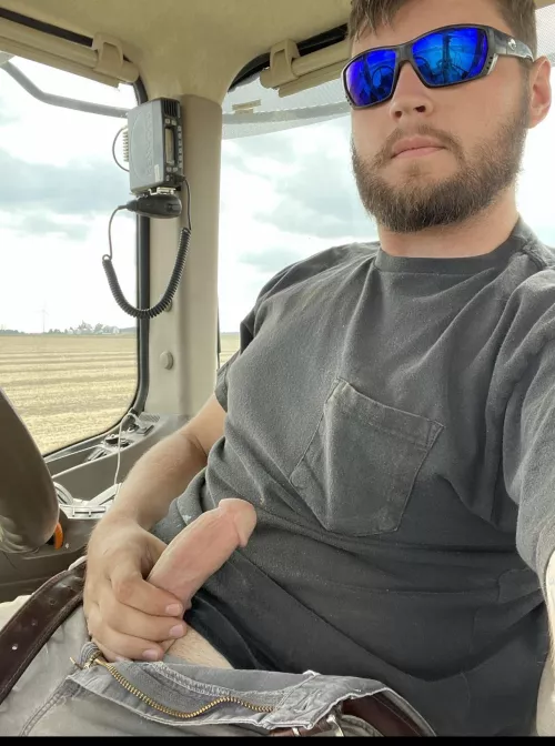 This field isn’t the only thing I wanna be 7 inches deep in today