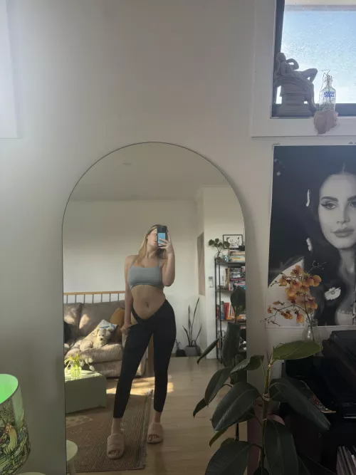 this is what i'm wearing to the gym tonight (f)