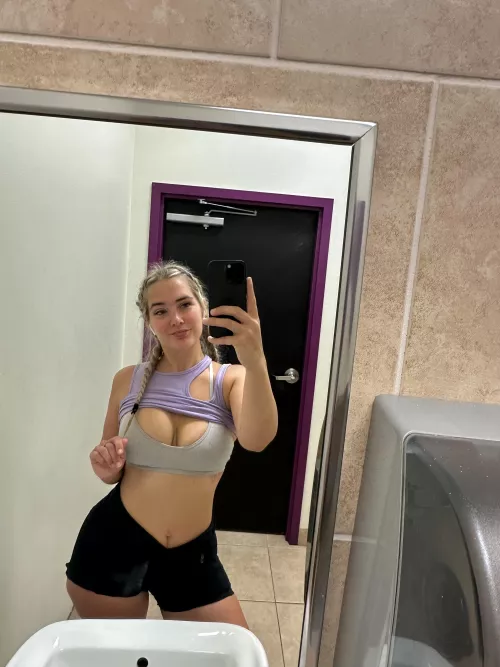 Too much cleavage in the gym