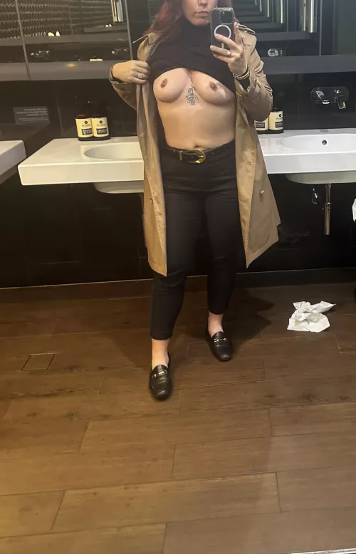 What are you doing if you see me at the airport lounge?