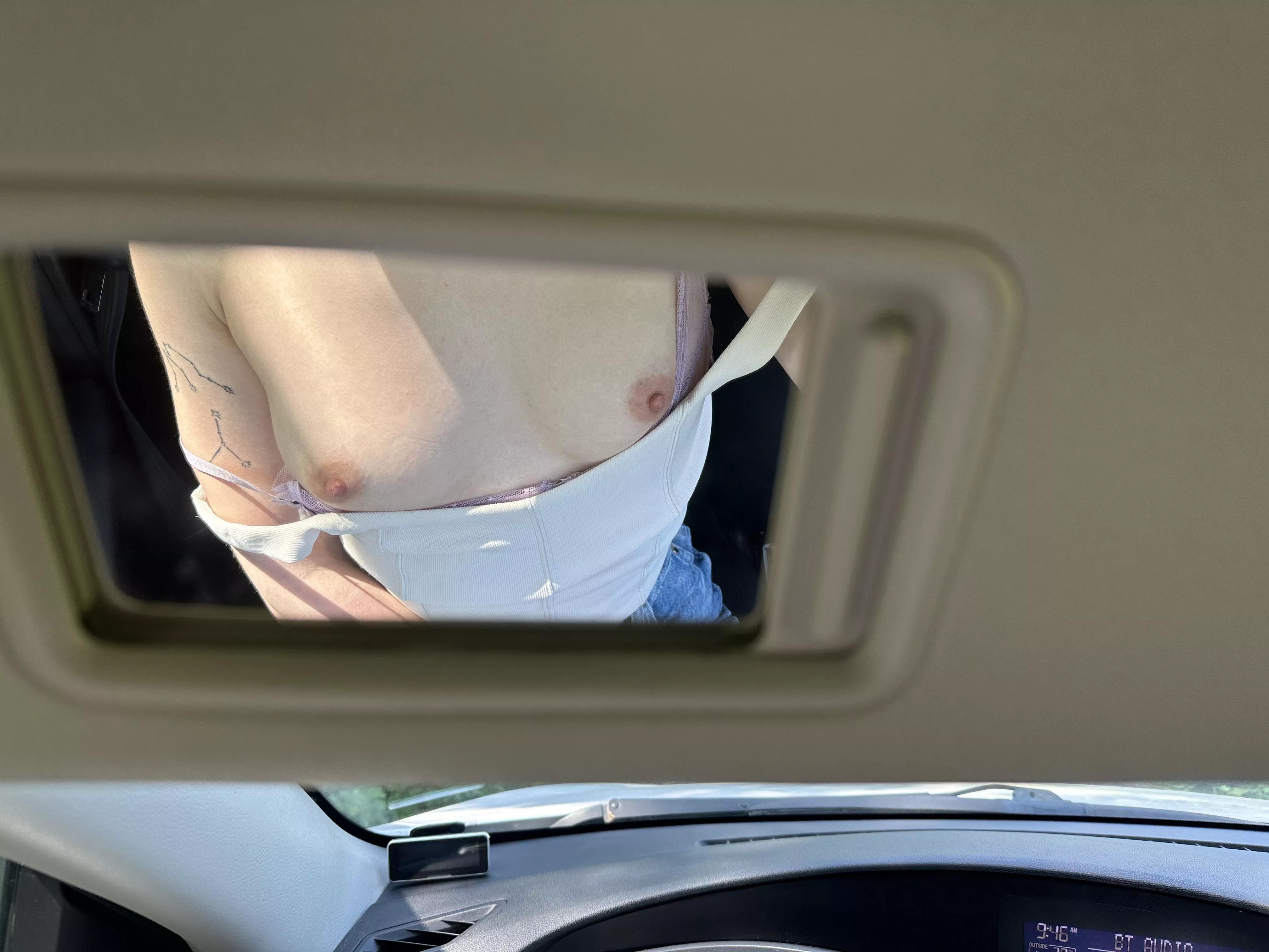 While I'm waiting for the driver, I found something to entertain myself with