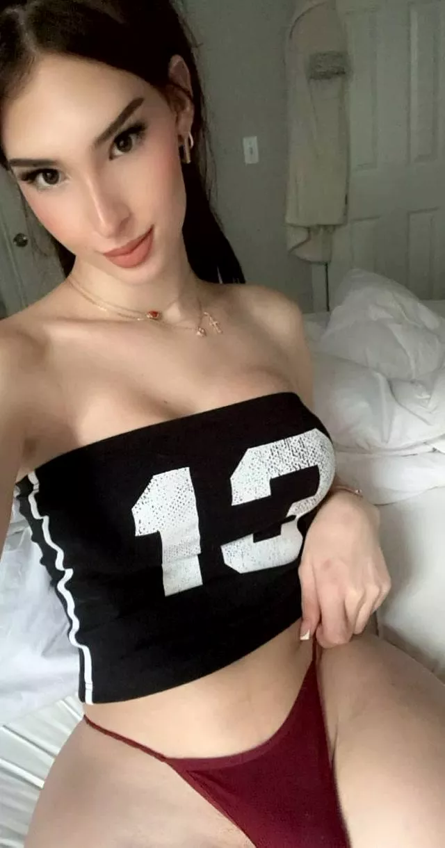 Would you be willing to be late at work to fuck a tgirl like me?😉