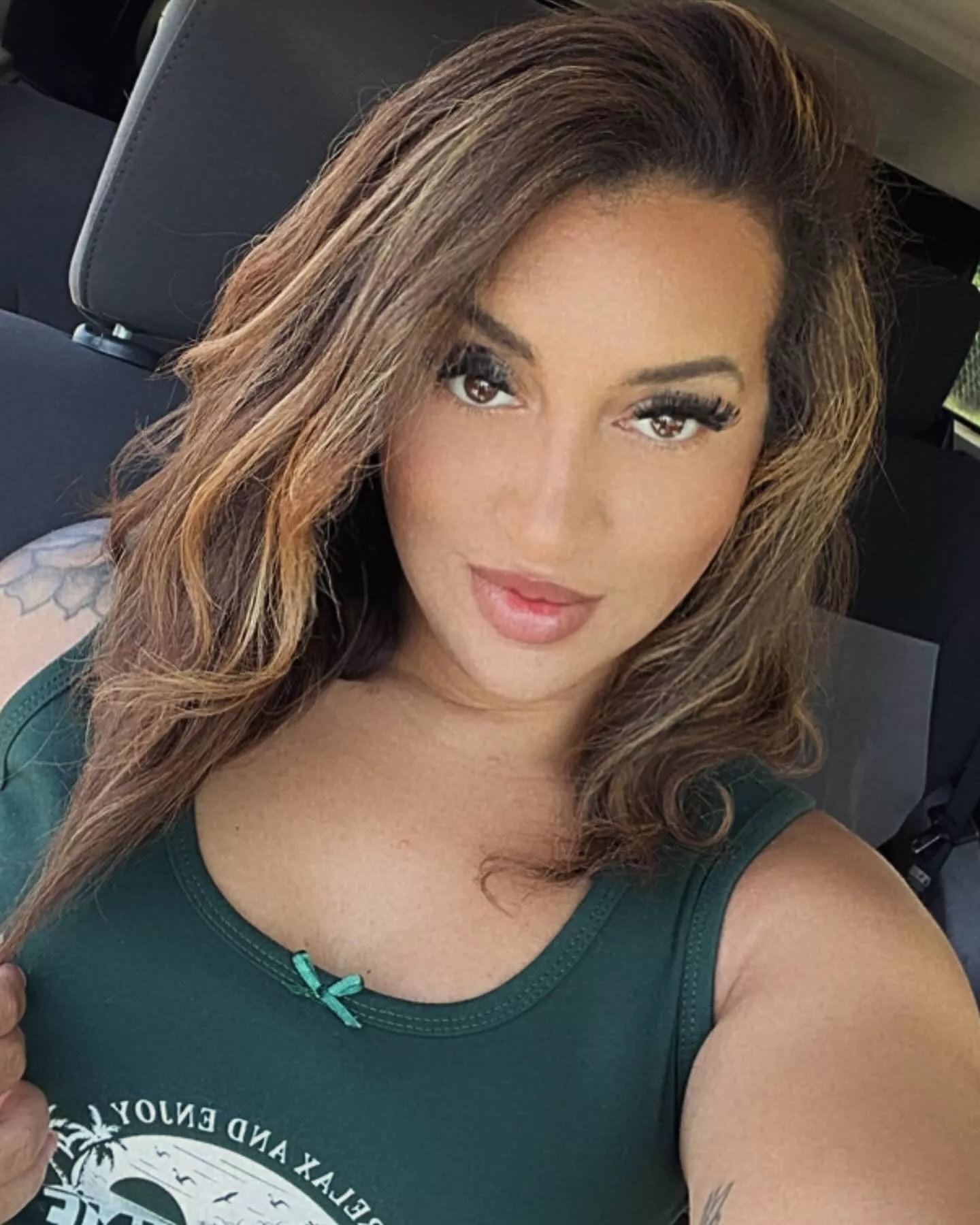 African American and Caucasian 🤎