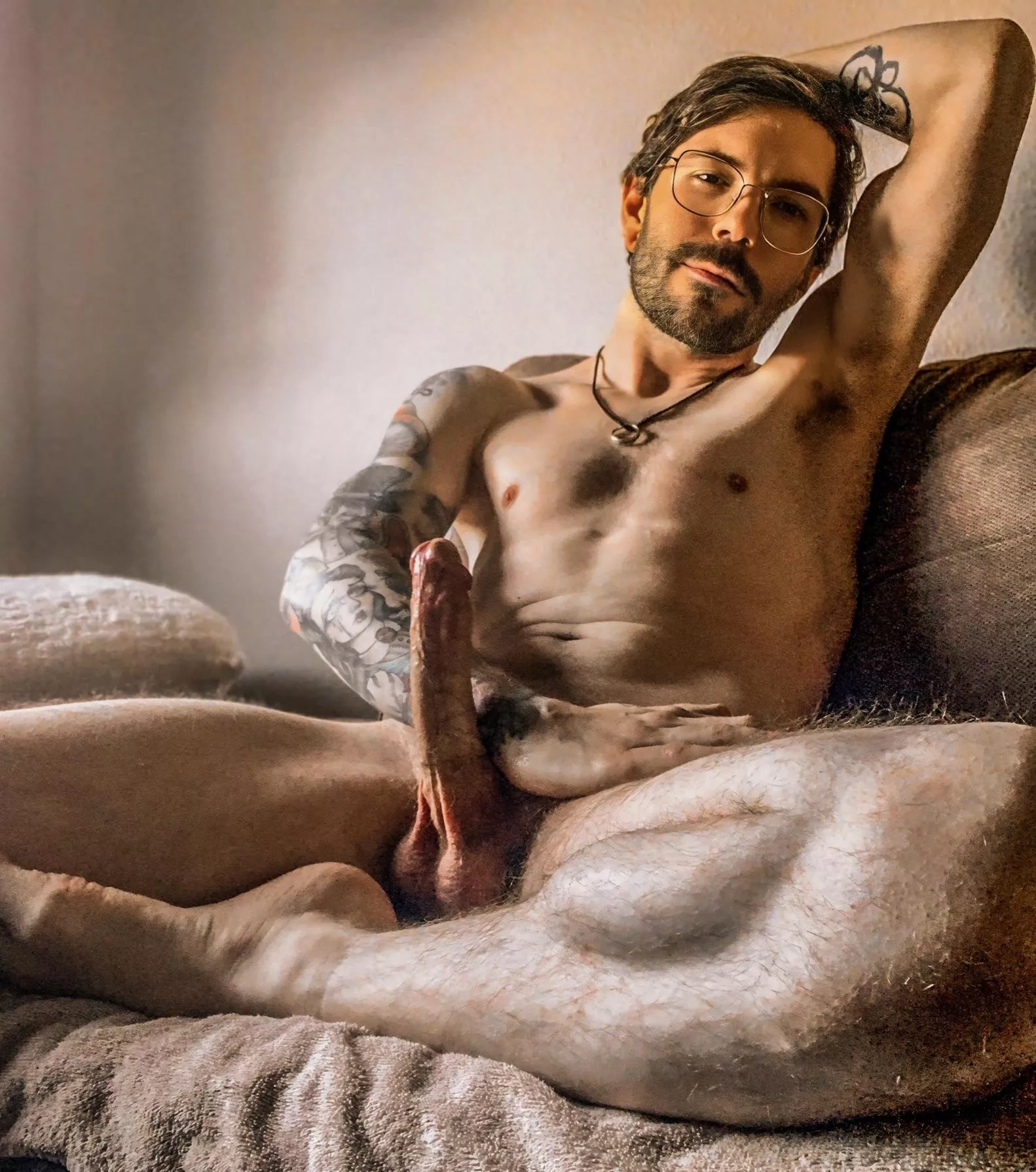 Are you into guys with glasses? Are you into guys with glasses?