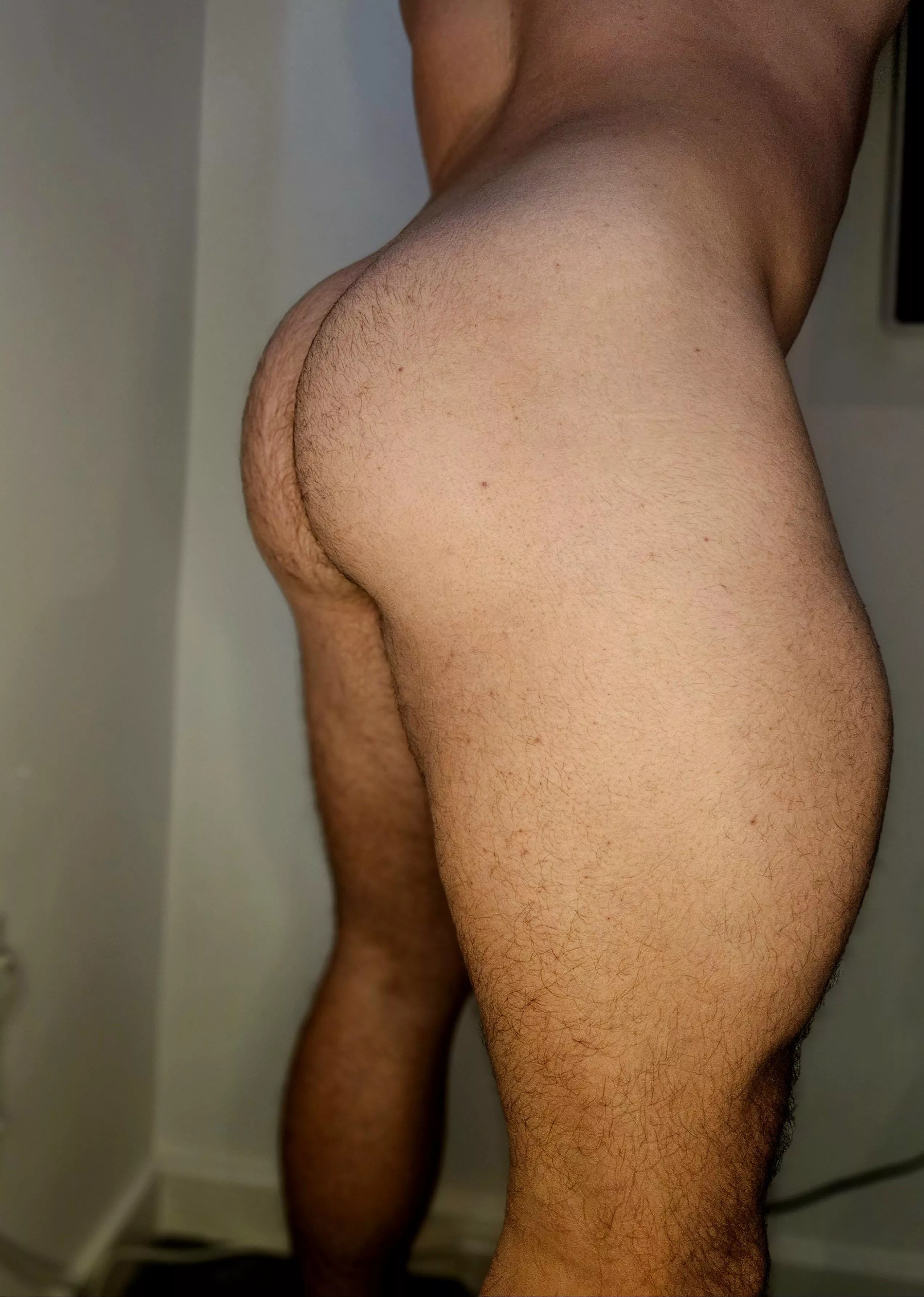 Big squats build big glutes 