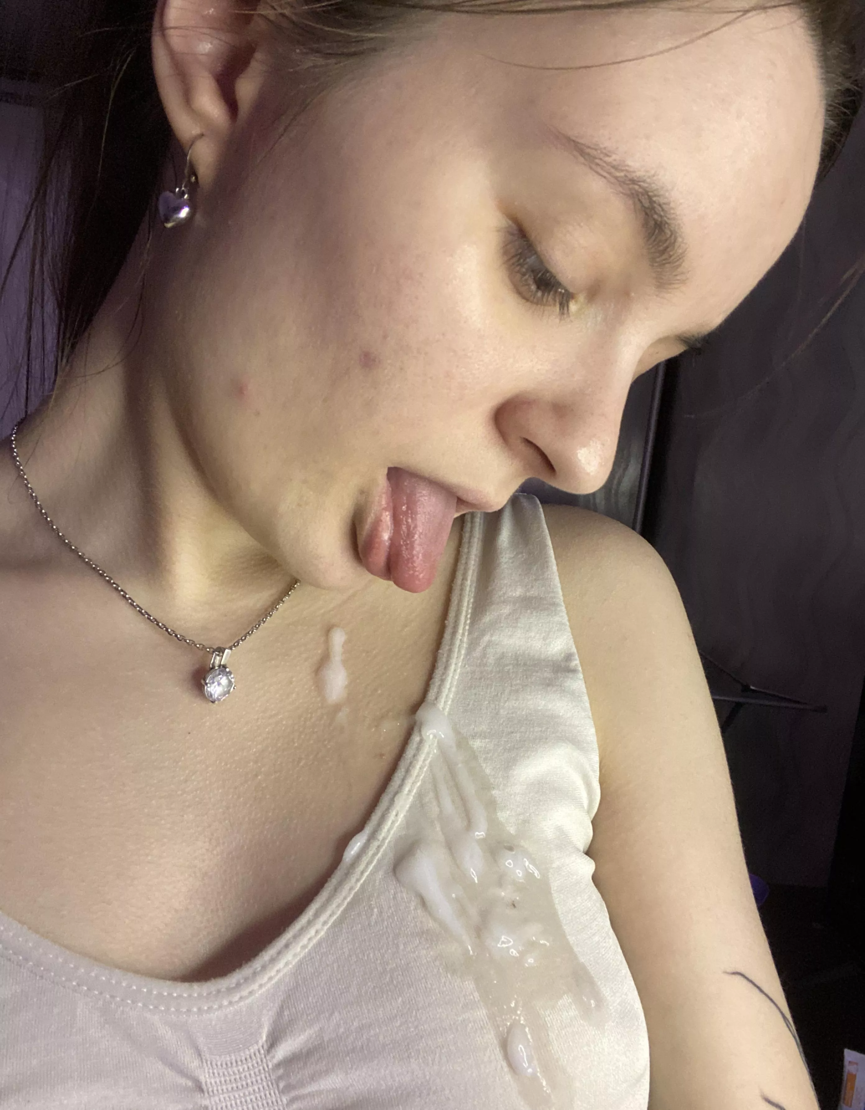 I like to lick hot cum