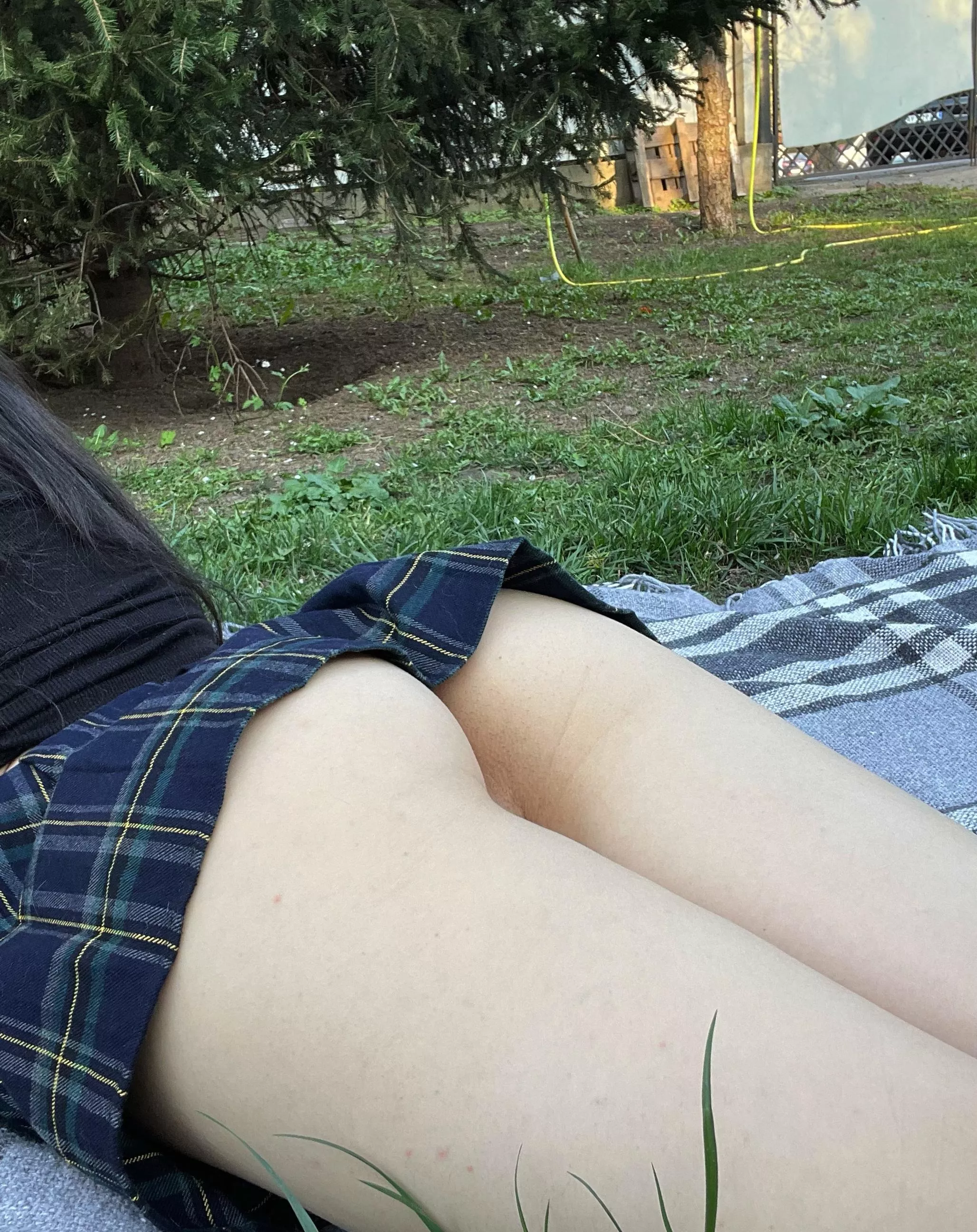 I'm trying to see how many guys will stop to look at my ass.