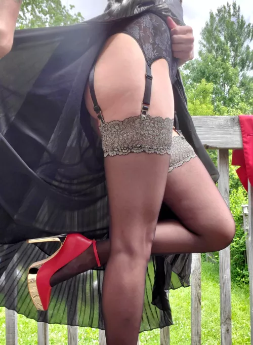 Love this old fashion garter belt..