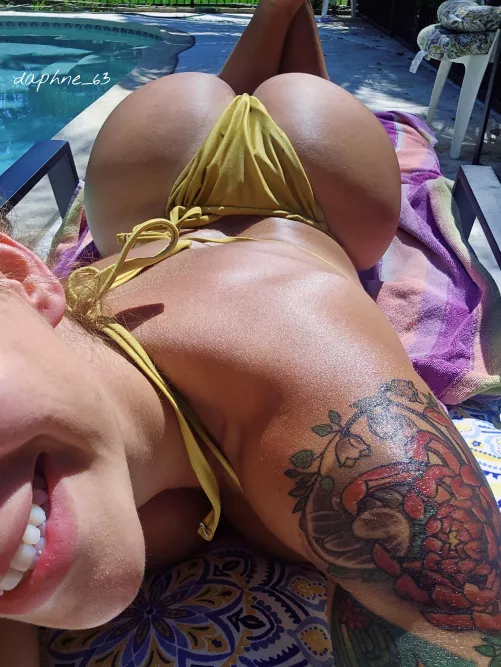 A juicy peach poolside- can I get you to lather me in body oil?