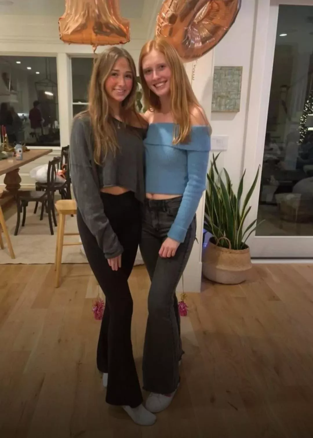 Deux sexy ladies 
