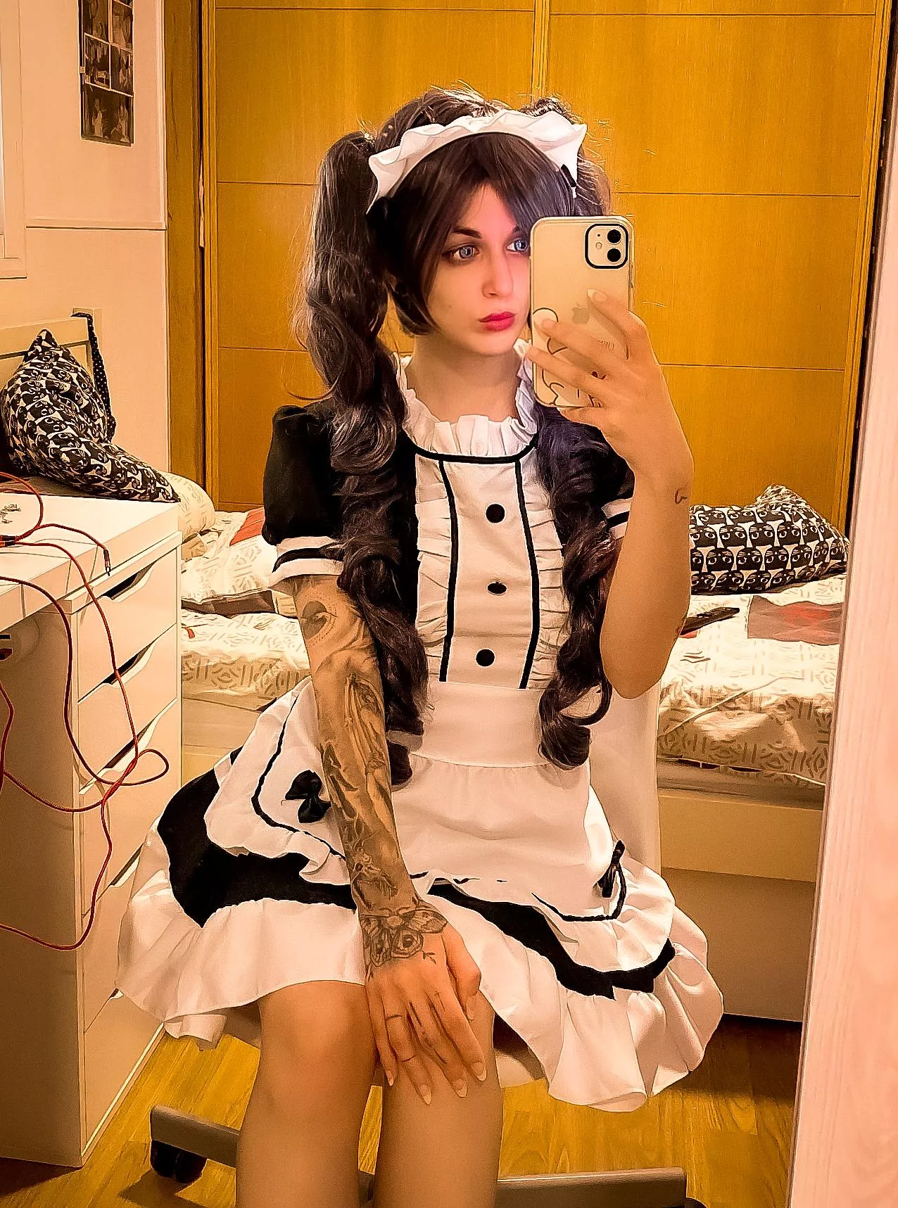 Dirty maid ready to serve you 