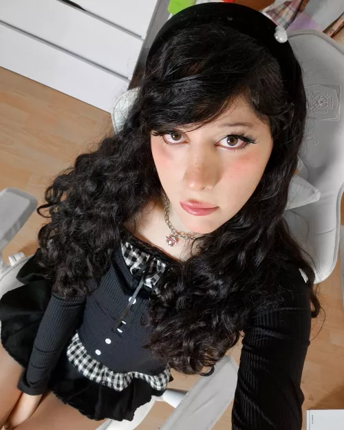 First reaction seeing me? 🙈