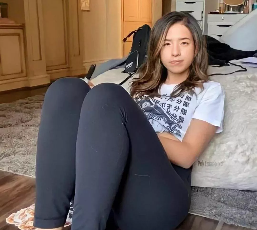 Lets goon to Pokimane's thick thighs & pump each others rods 