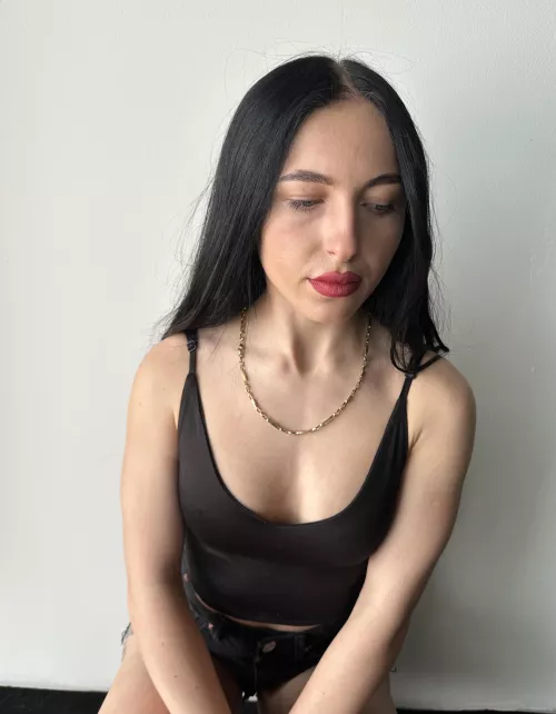 Let's play a game: no hands, try to get to my nipples. It'll be fun.