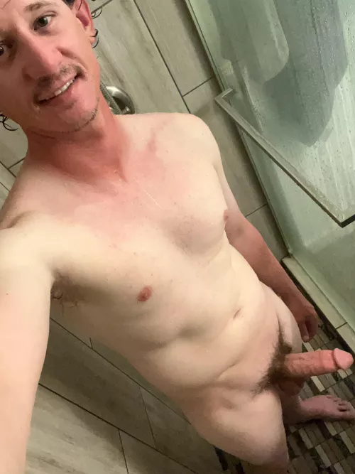 Sorry for the bad tan lines 😬