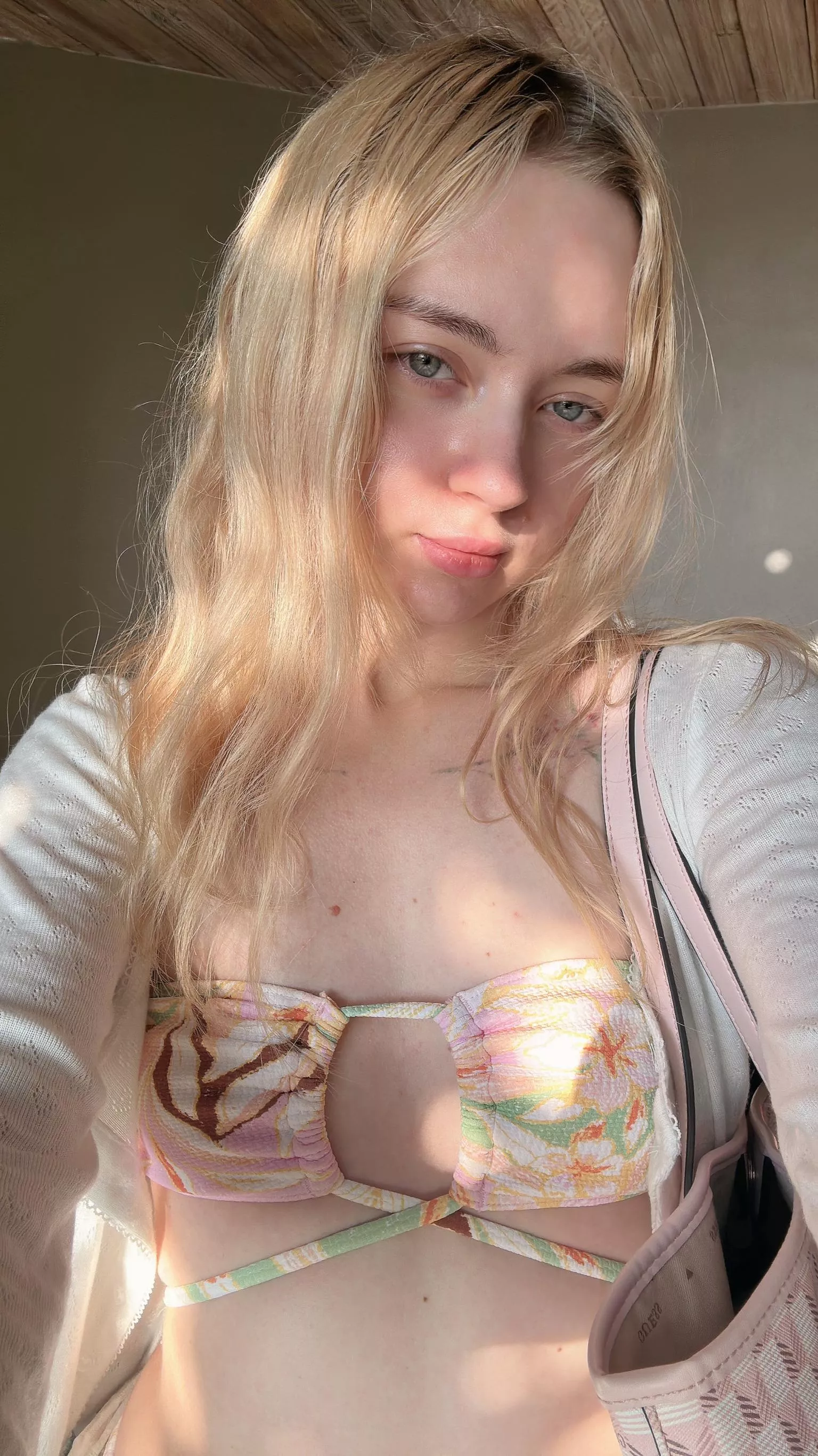 The fair-haired maiden: Your very own blonde princessa ;)