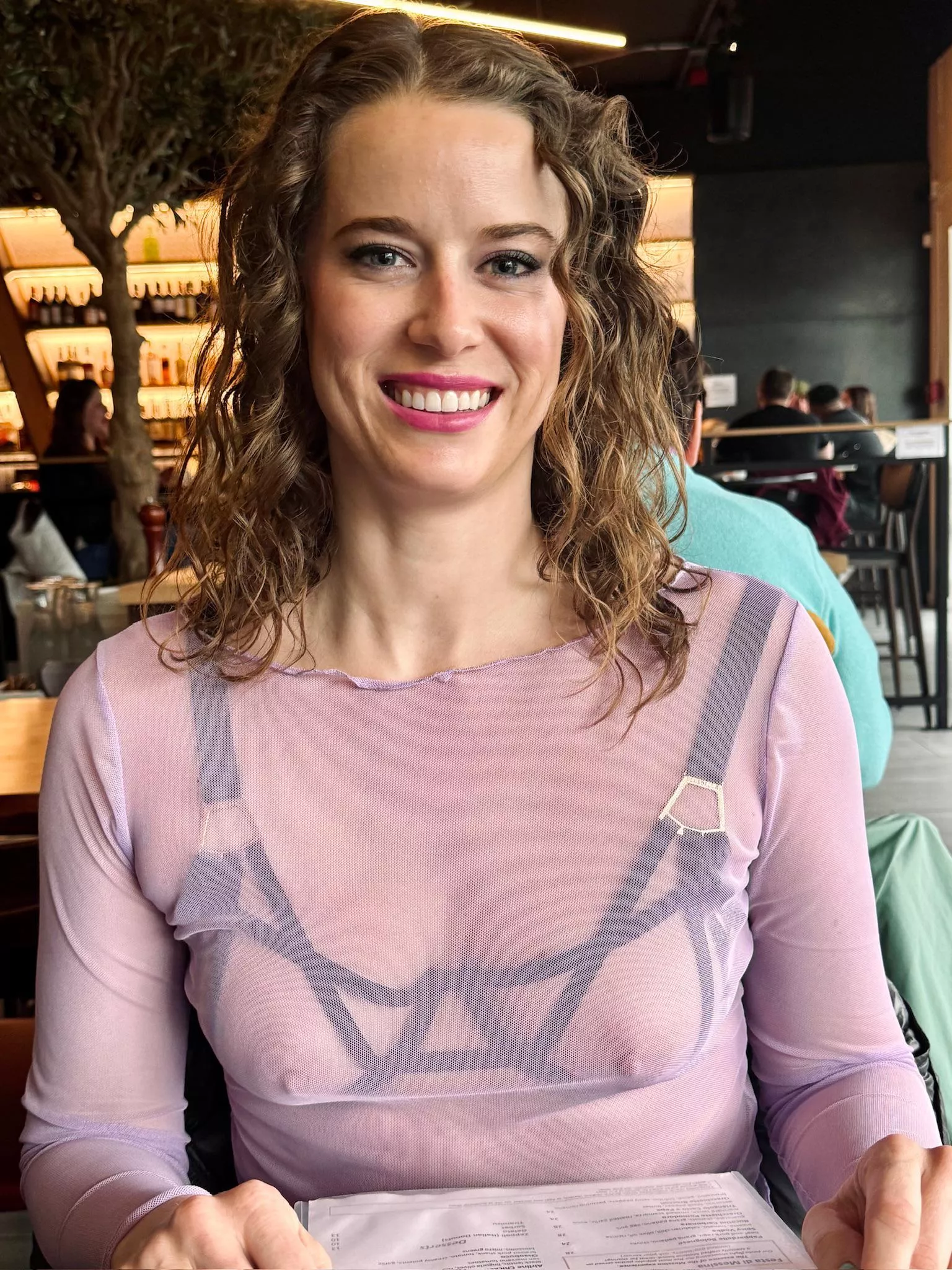 The waiters were very attentive all evening [F]