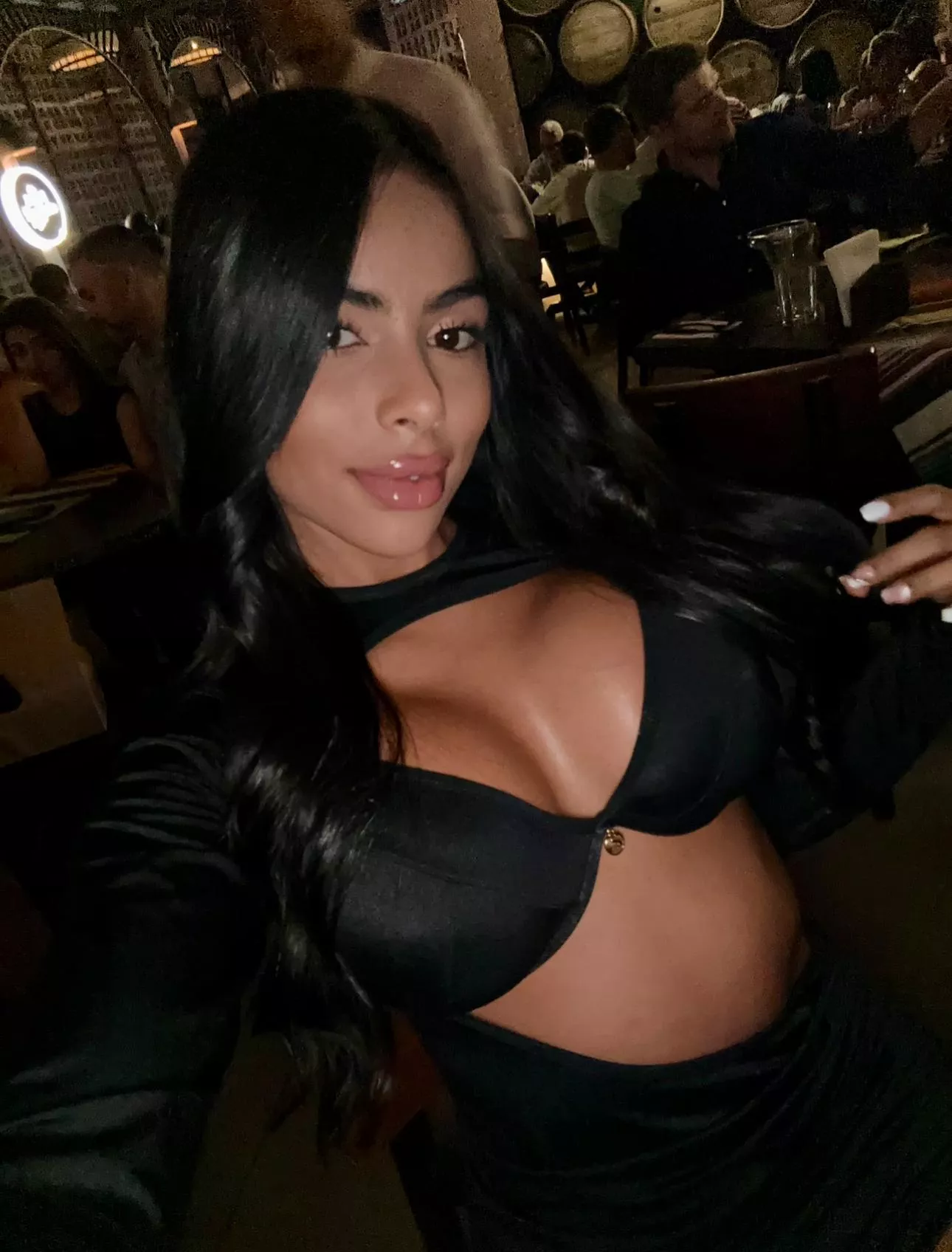 This is how you can find me waiting for you to approach me at the bar