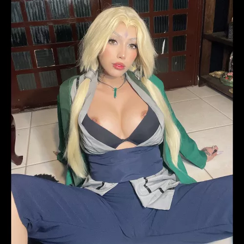 Tsunade by Ghost