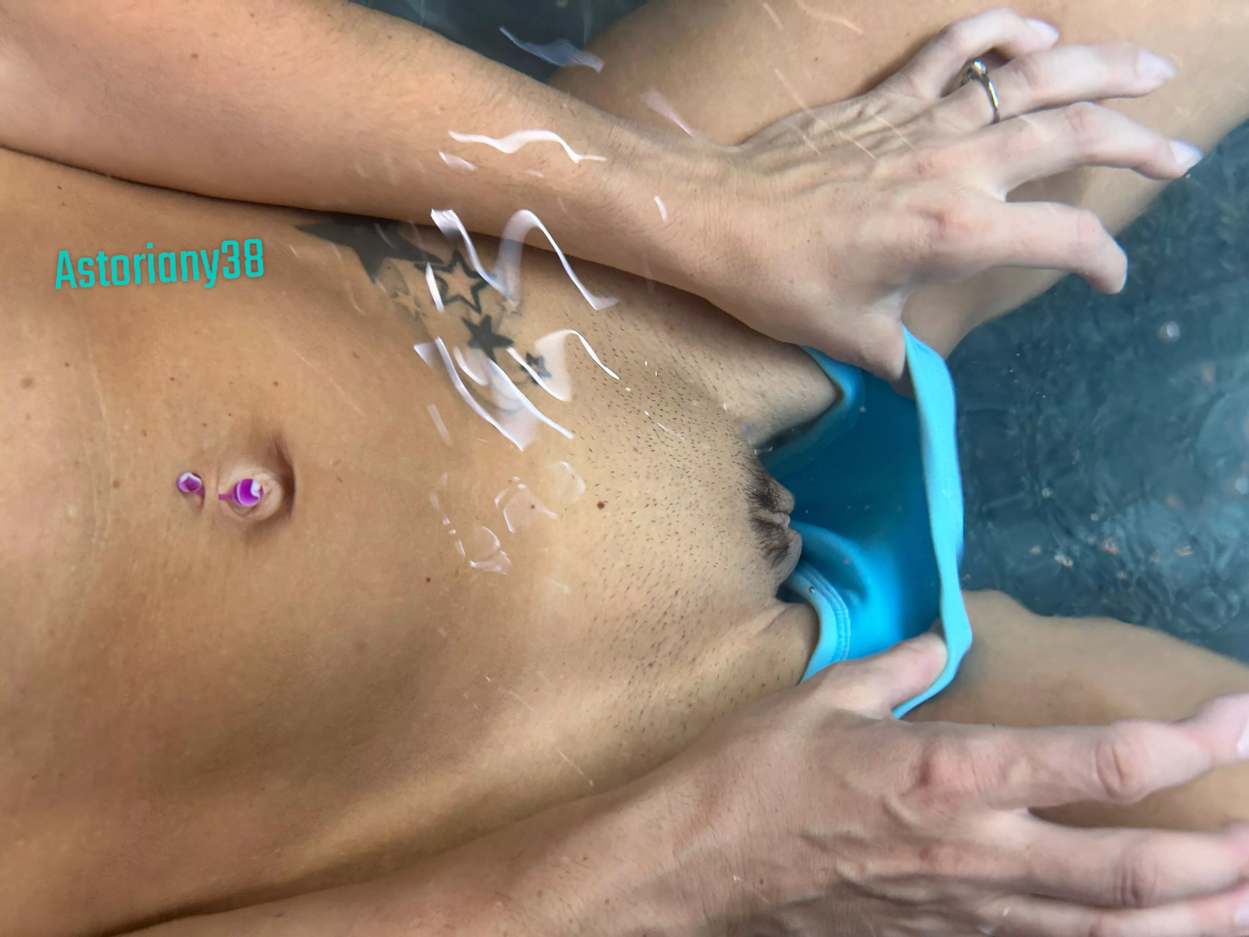 Underwater pussy mound 