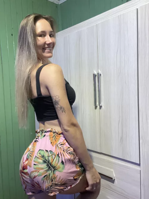 Would you dare to discover what's behind this smile