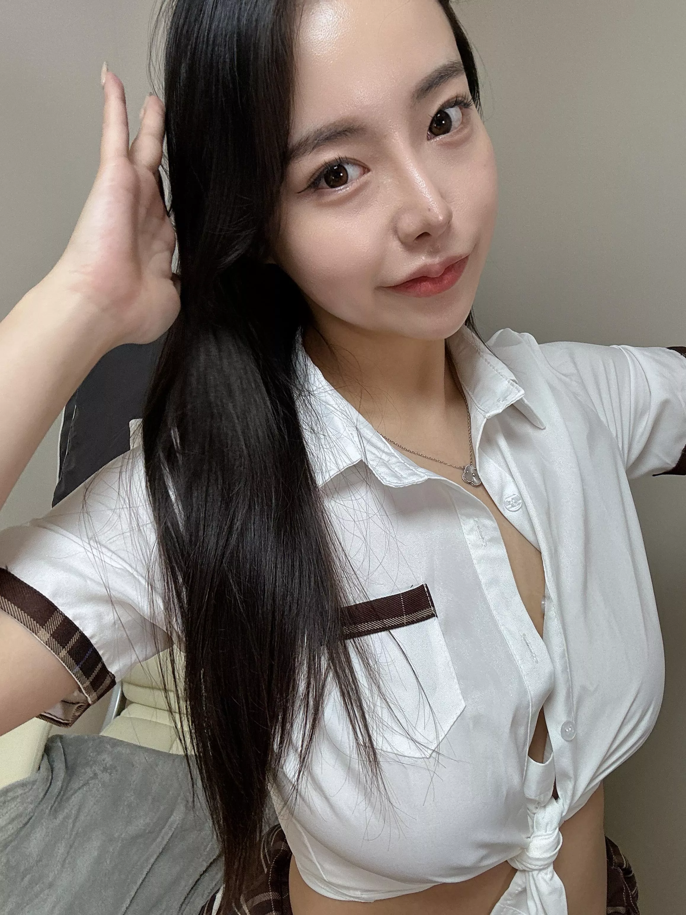 Am I a cute Korean girl?