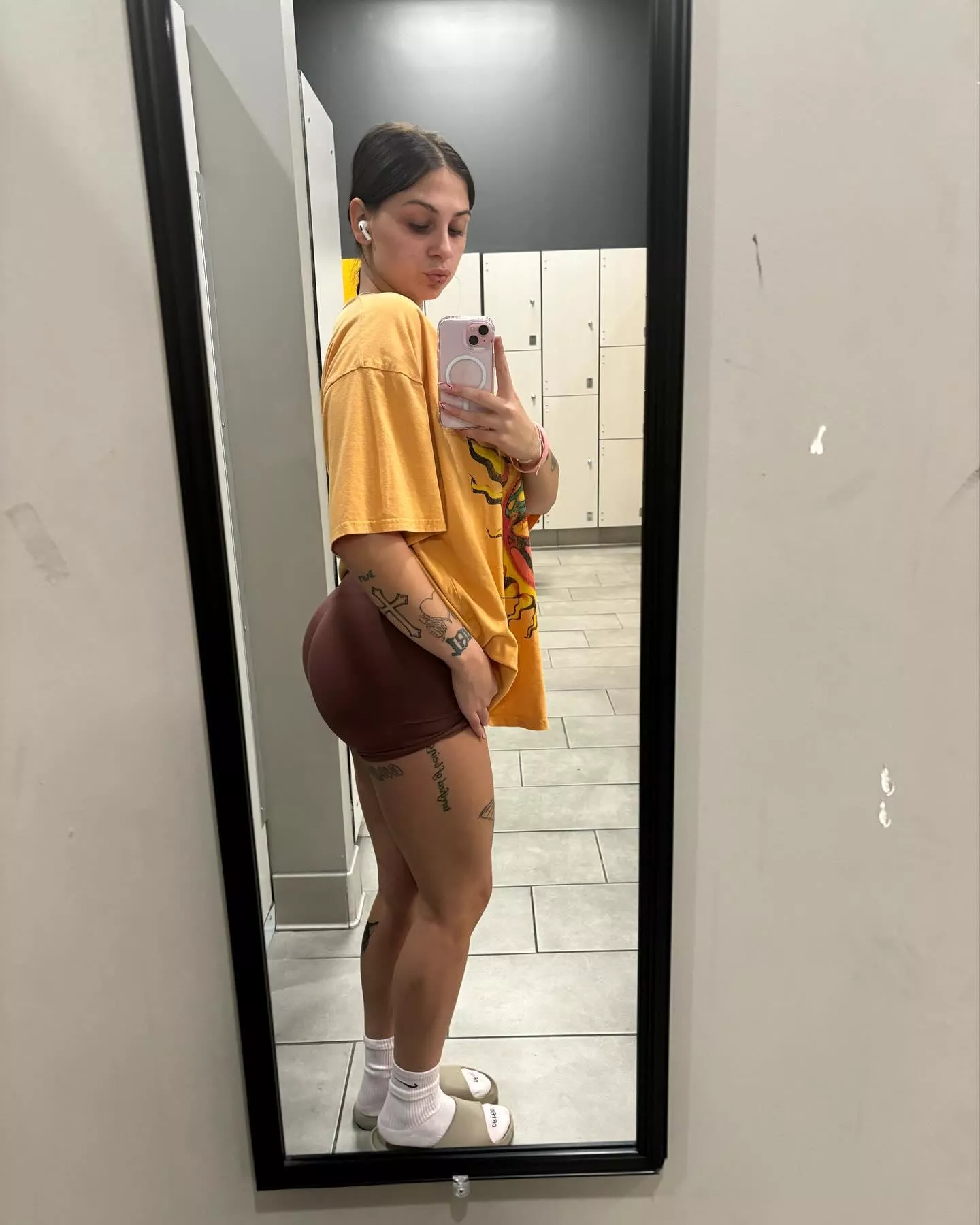 Am i gorgeous enough to be your girl