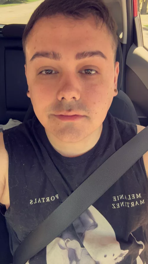 Anyone play Fortnite? Iām trying to get more gay gamer friends š„²