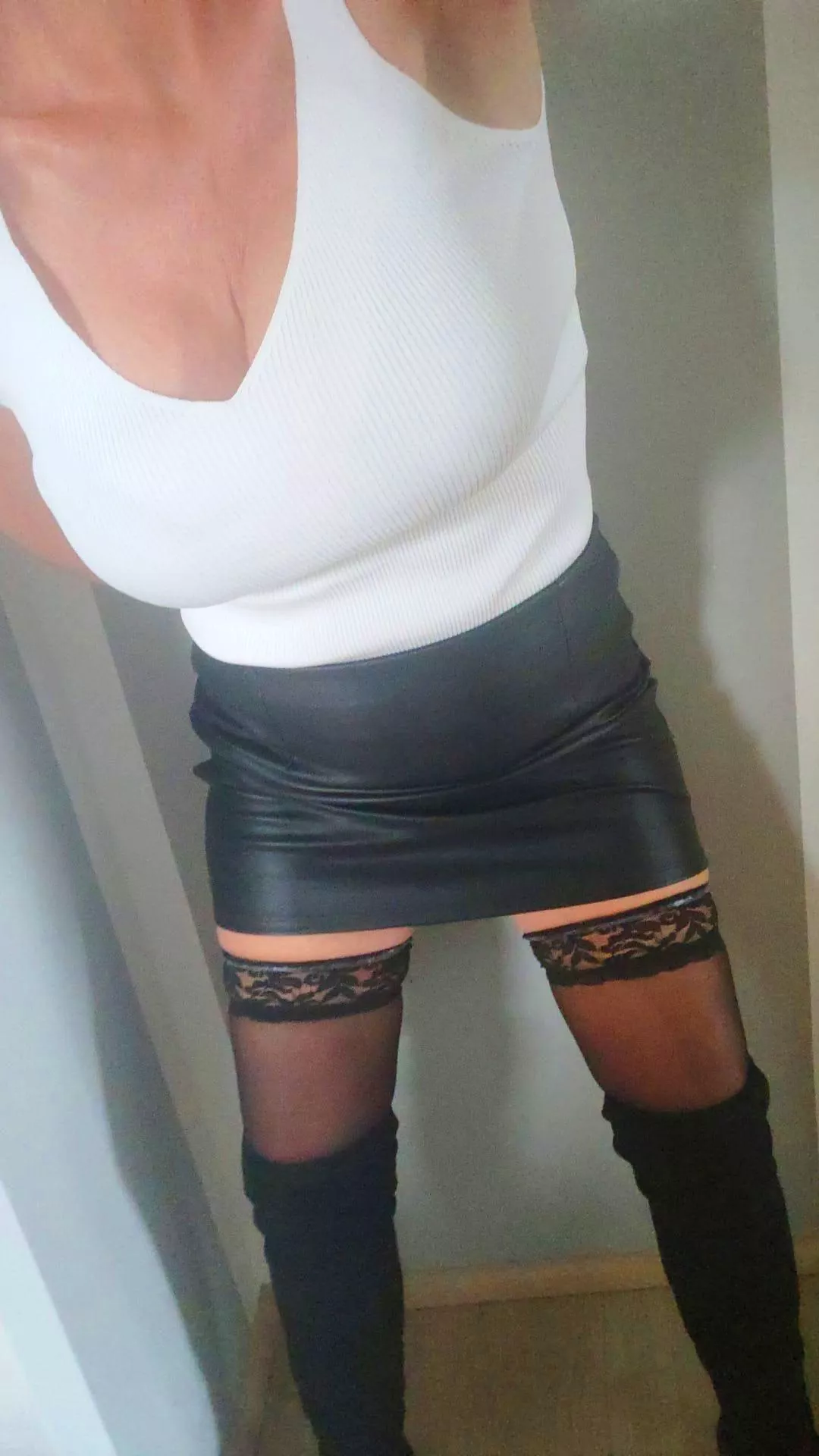 Break at work...? Boss doesnt see it hopefully 😁