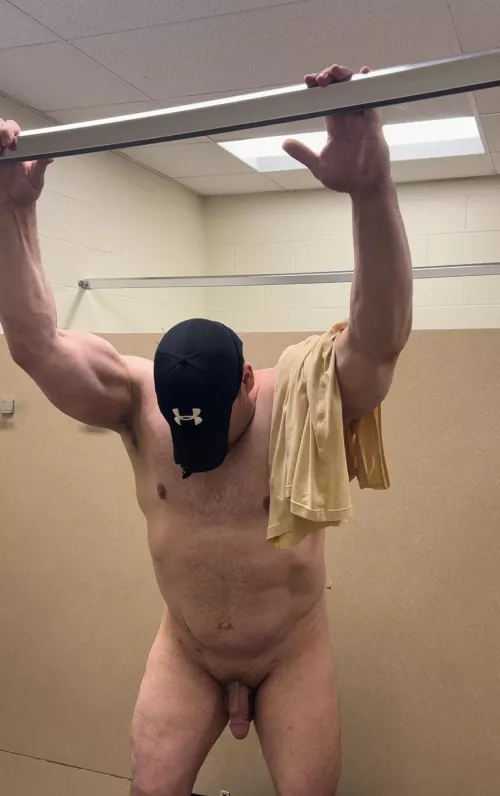 Do you like 6’7 355 Lbs gym guys?