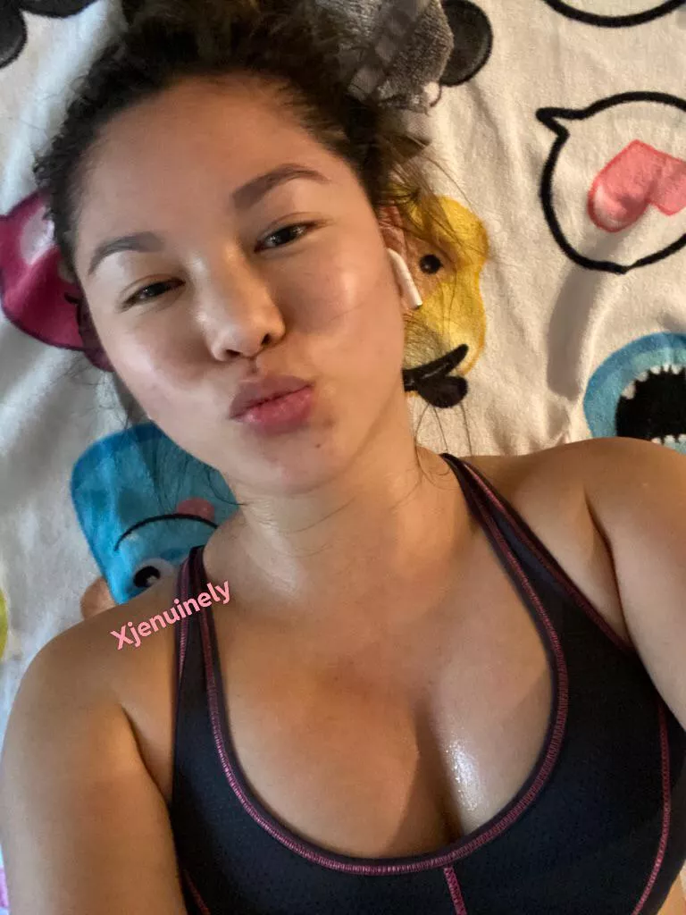 Help me get more sweaty please