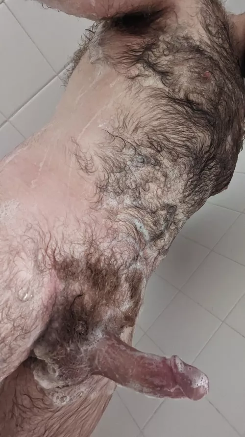 I low-key enjoy being walked in on when I'm showering 