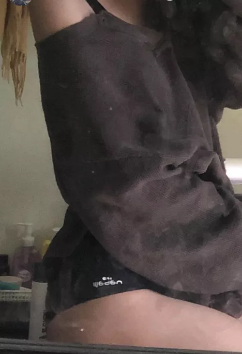 i should buy a skirt 