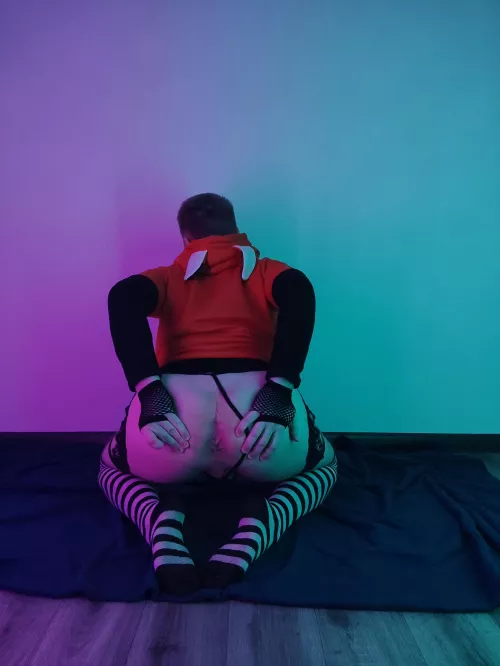 Imagine I'm in your room, what's the first thing you do?