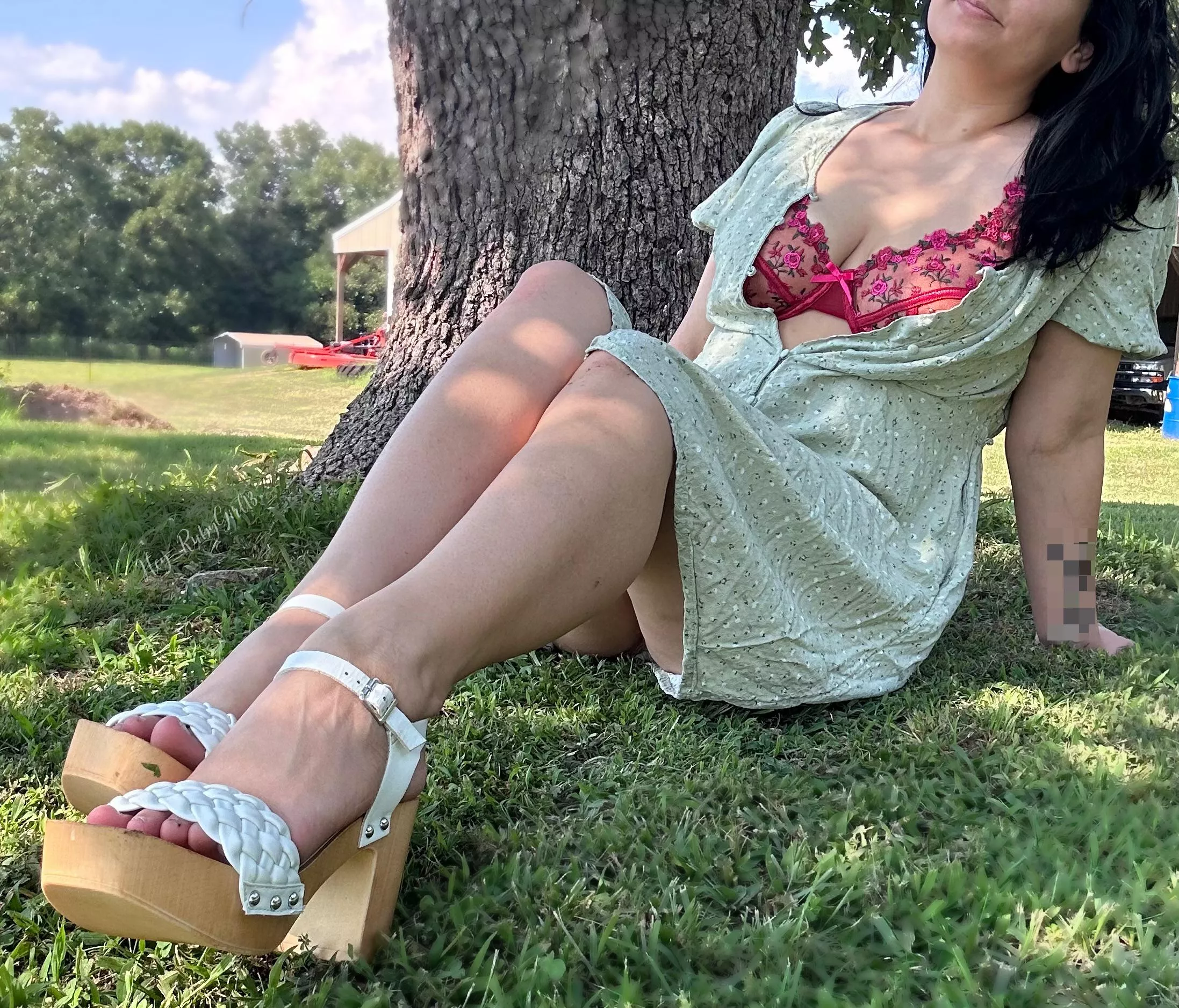 Just enjoying the outdoors ☀️