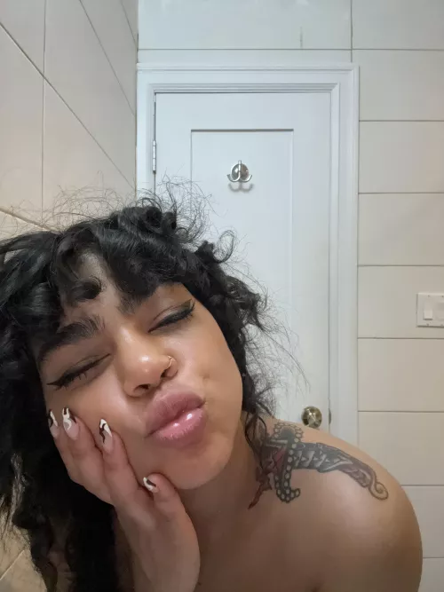 Leave your load on this pretty face