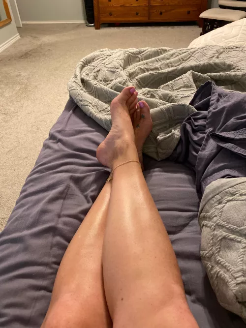 Lonely …Come play with me