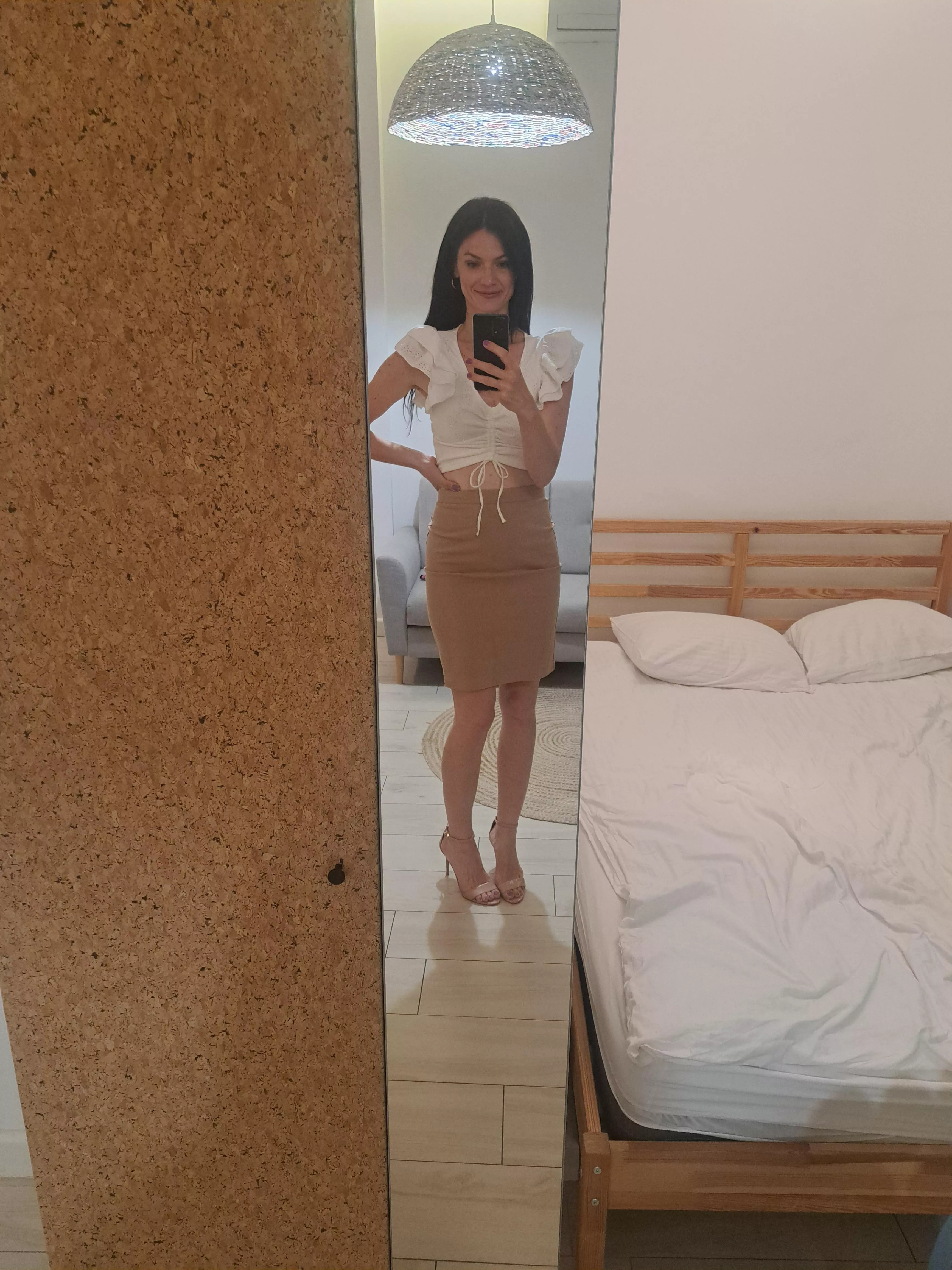 Pencil skirts are my fav 🤎 [f36]