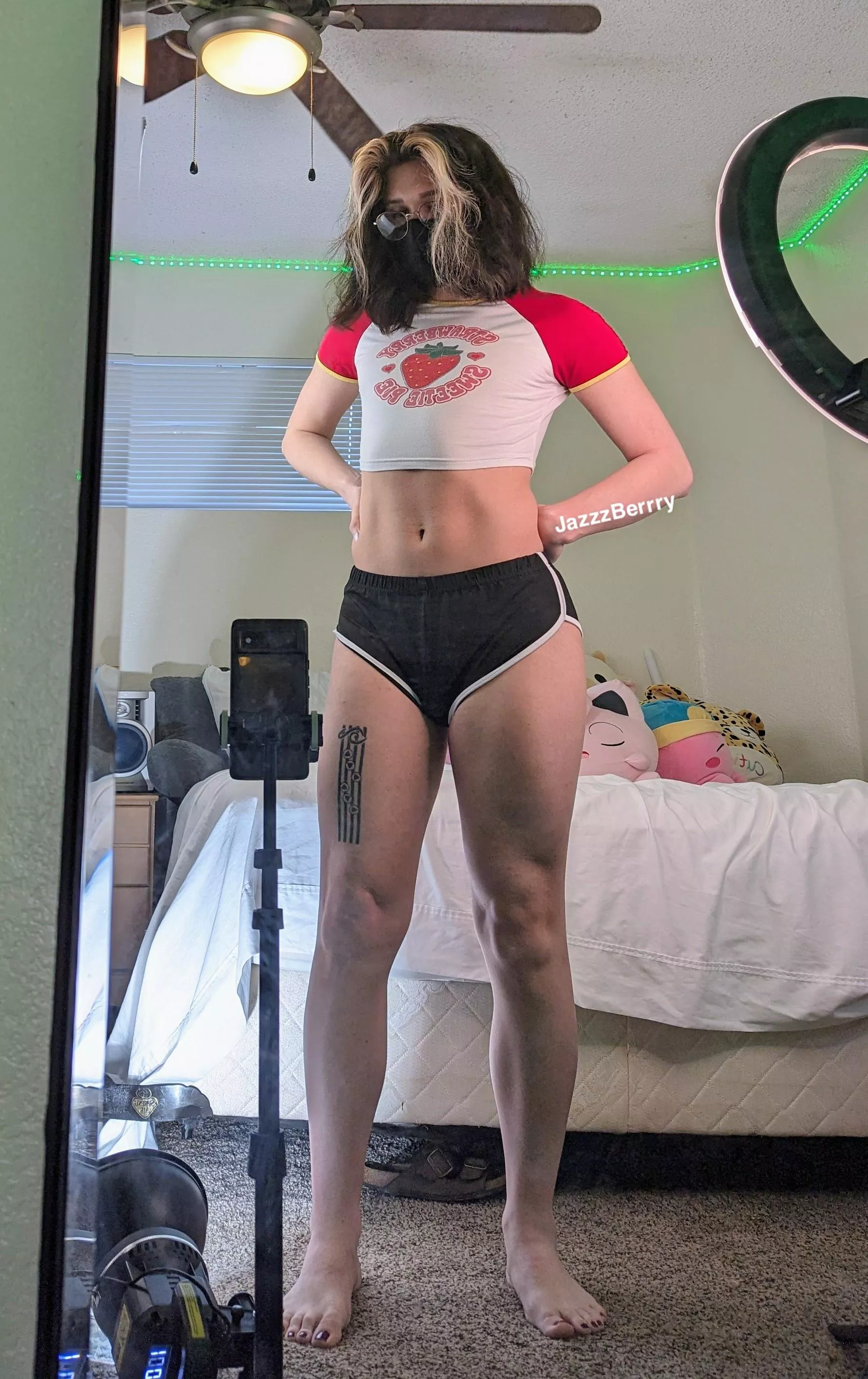 start your week off right with a cute femboy 