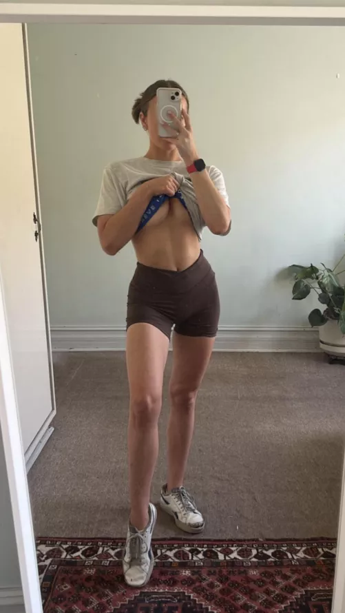 The curves of my body will make your day