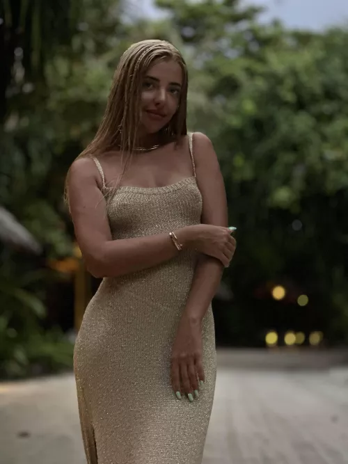 Tried myself in some minimalist street photos