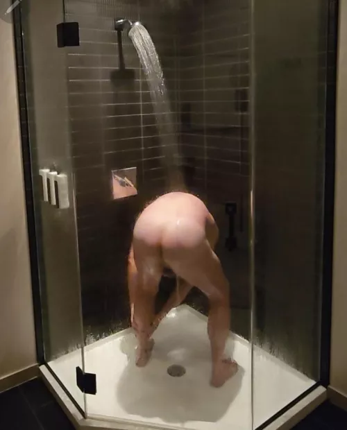 Who wants to give me a hand...or more?