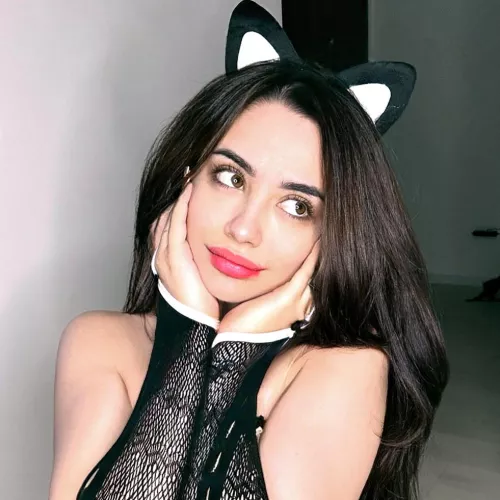 I would like some headpats please