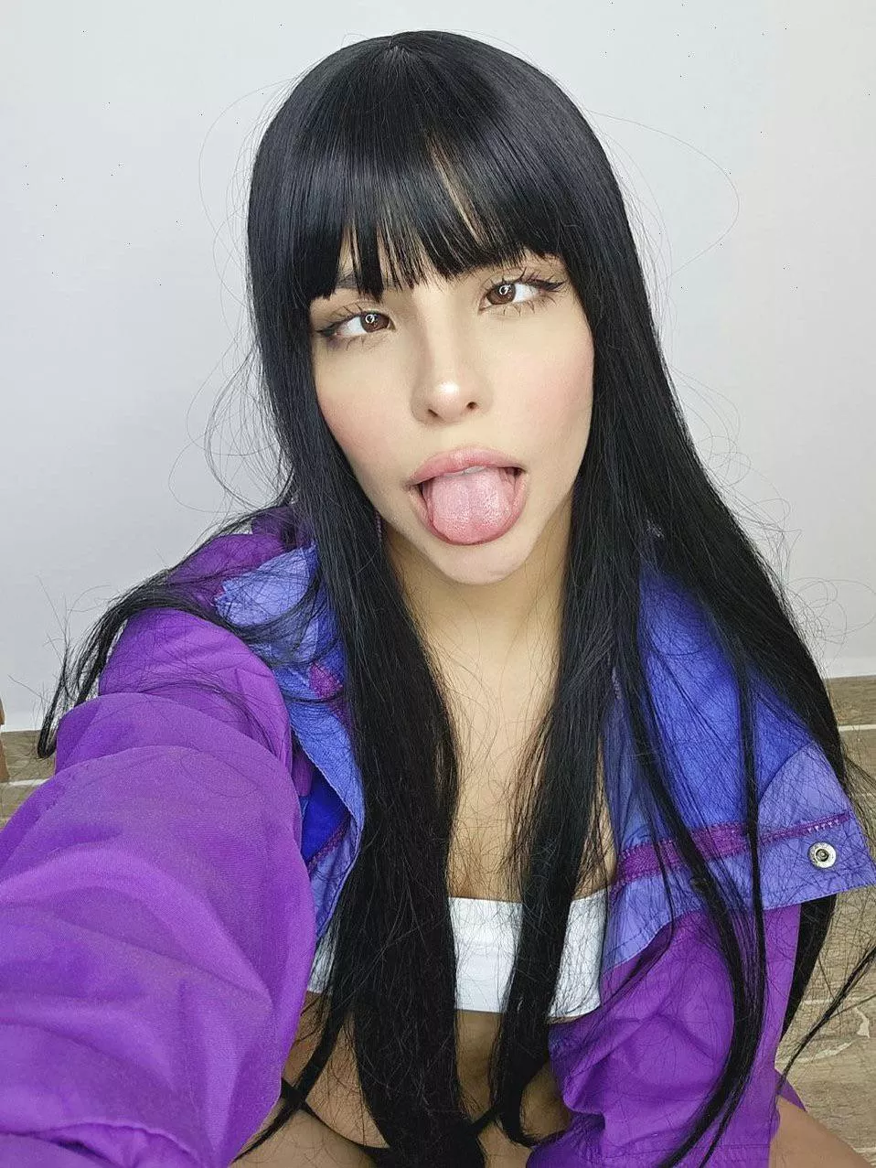 is it normal for short girls to be obsessed with tall guys?