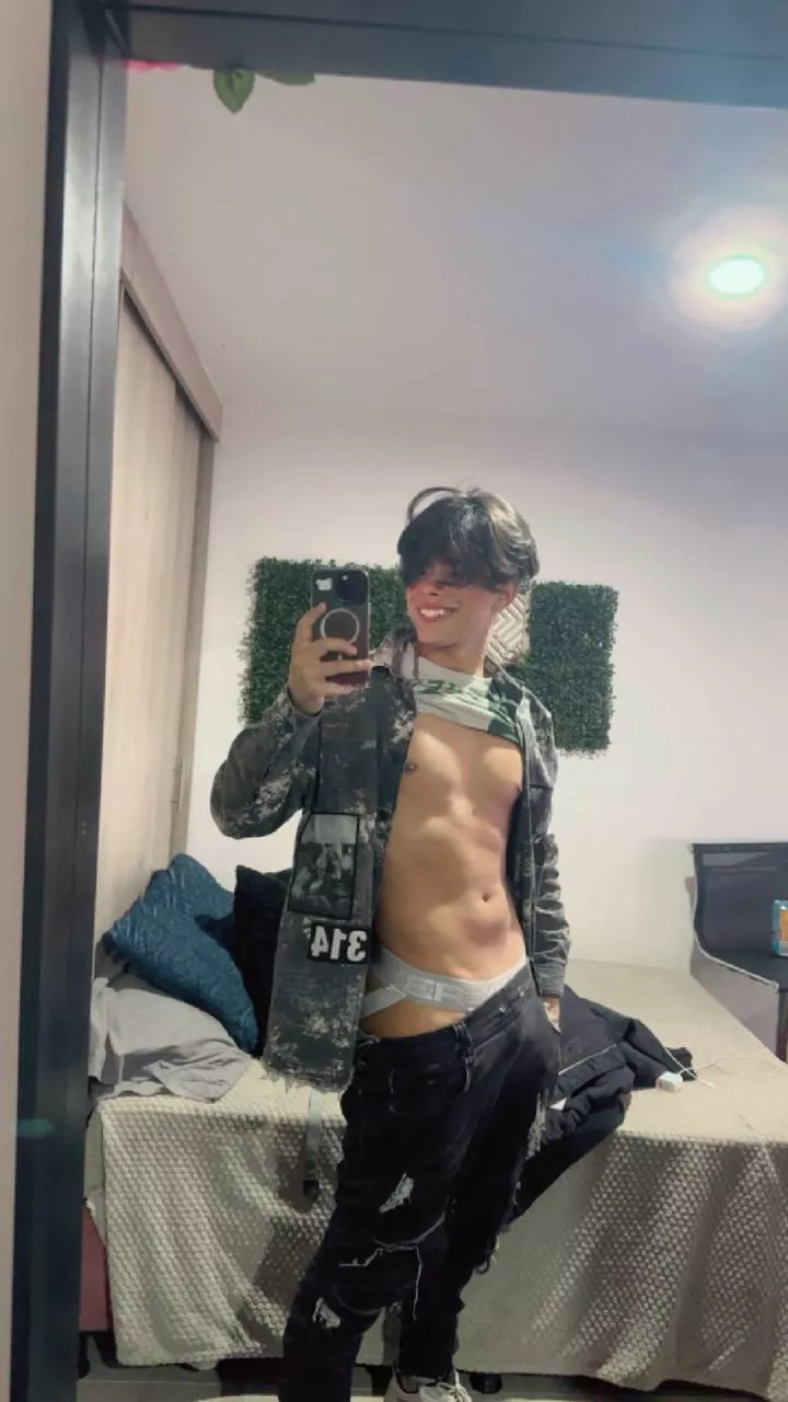 Jumping to a family reunion in jocks, wish me luck lol 🤭