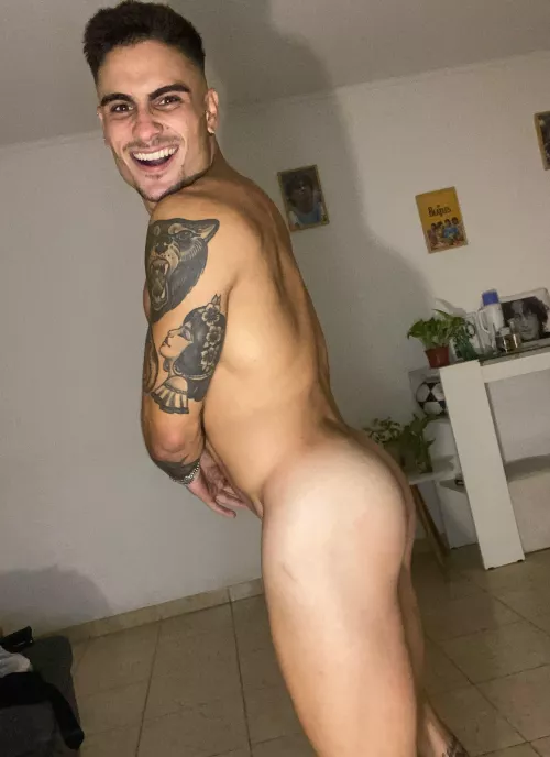 Mirror, mirror on the wall, who's got the sexiest butt of them all?