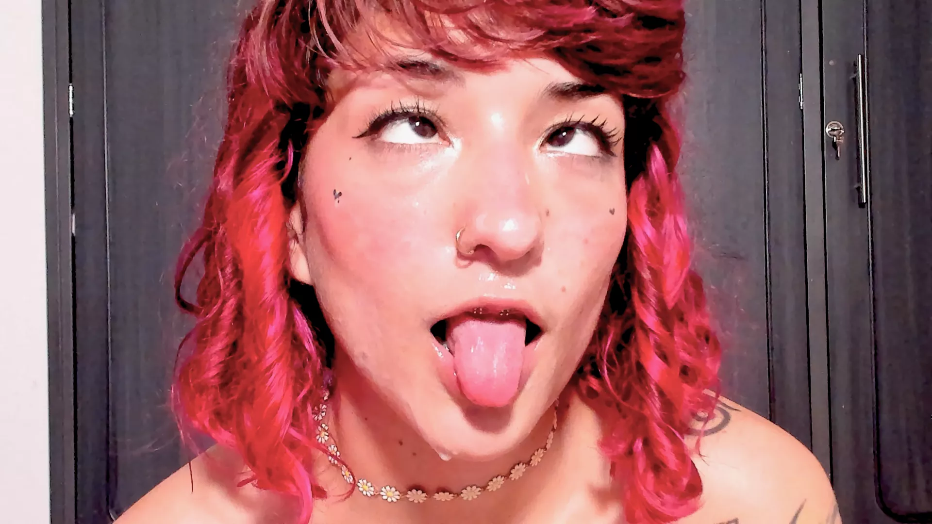 Missing my cherry colored hair🍒🍒